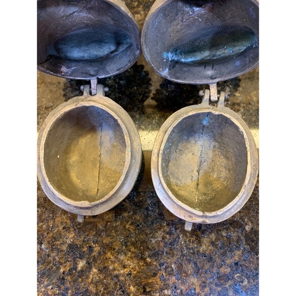 Vintage Cast Iron/Metal Peacock Hinged Boxes (2) - EUC - Very Nice Patina Look - Picture 9 of 12